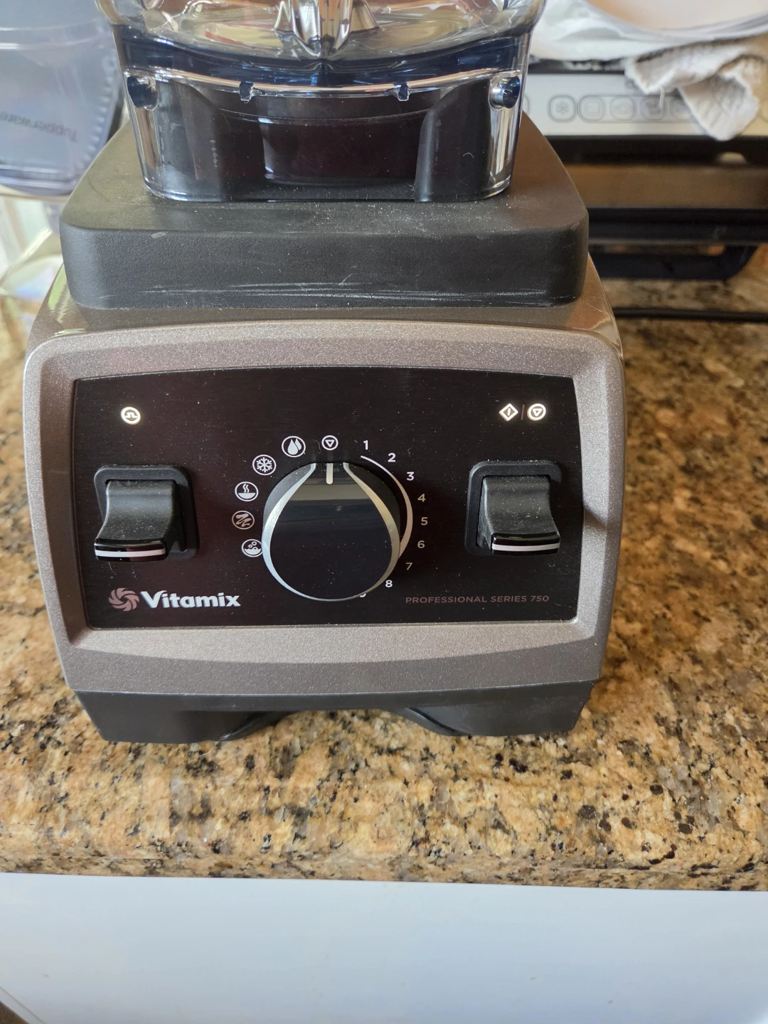 Vitamix Professional Series 750 Household Food Preparing Machine