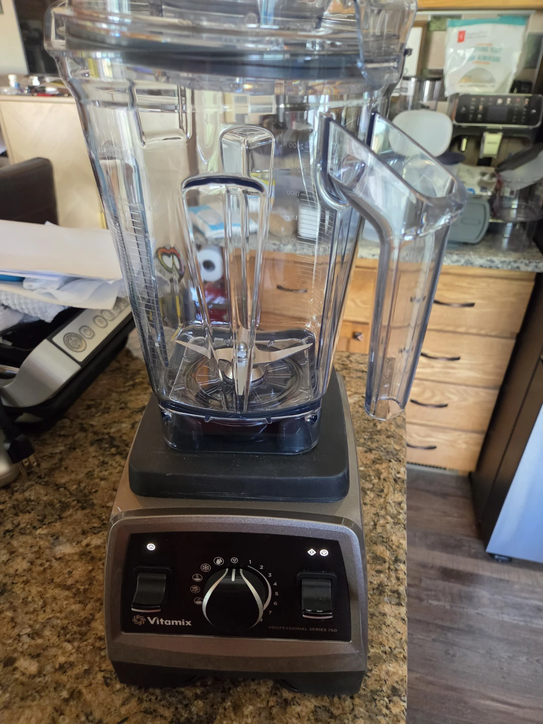 Vitamix Professional Series 750 Household Food Preparing Machine - photo 3
