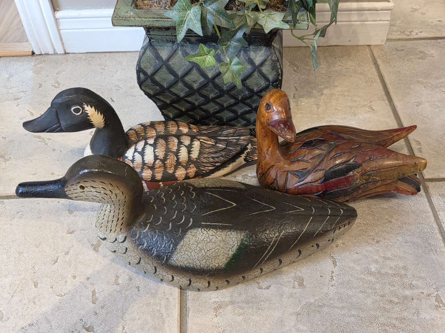 Collection Abbott Decorative Wooden Ducks (Set of 3) - photo 2