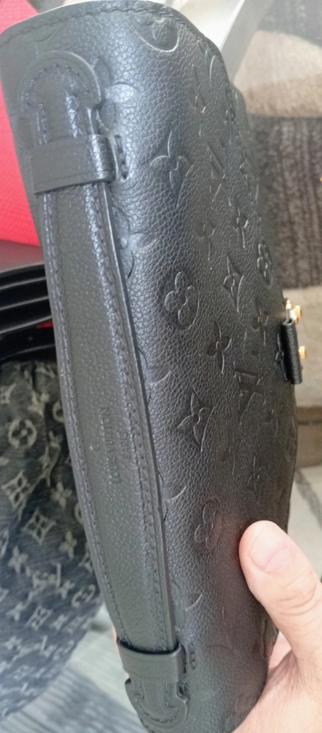 Louis Vuitton Black Monogram Leather Handbag - photo 5