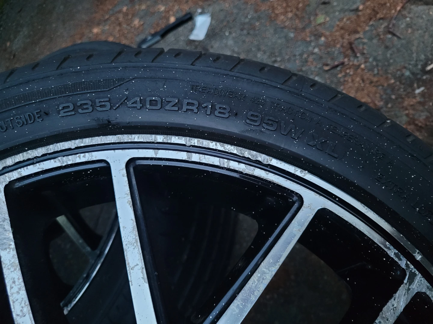 235/40ZR18 Tire - photo 4