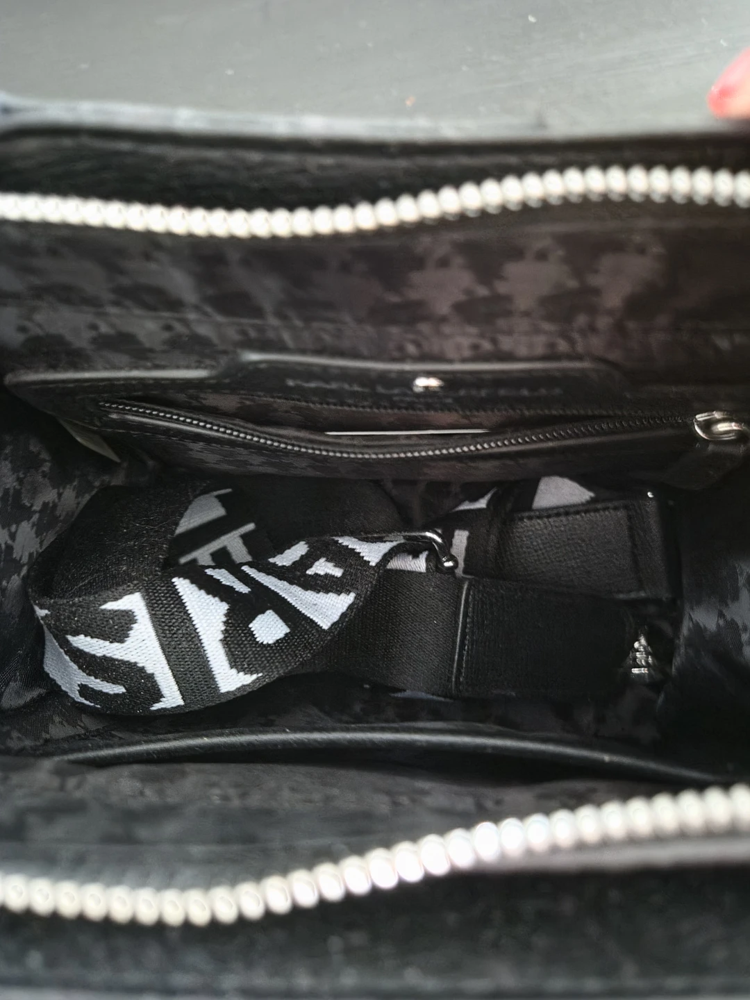 Karl Lagerfeld Paris Tote Bag - photo 2