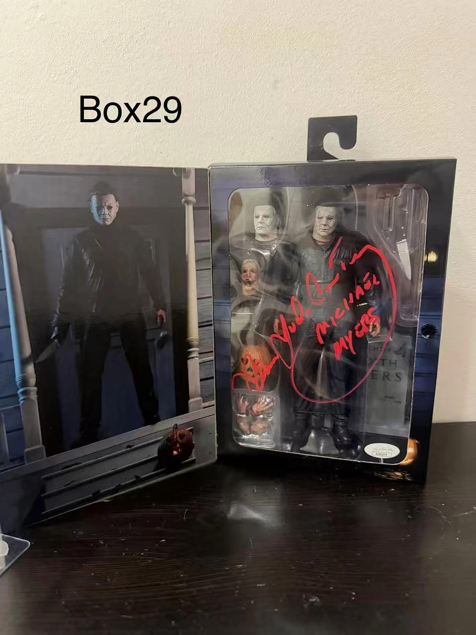 NECA Ultimate Michael Myers Halloween Action Figure - photo 4