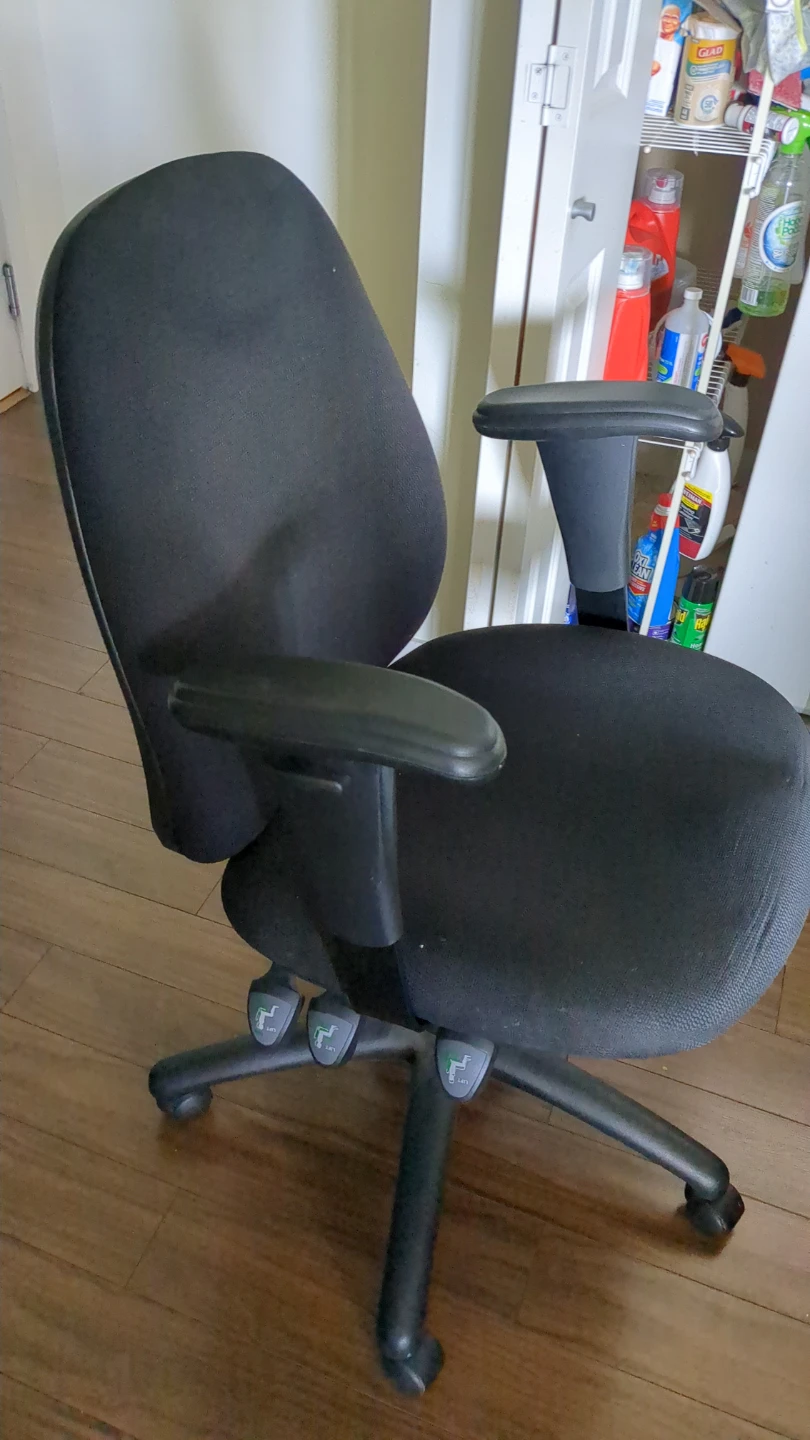 Black Office Chair - photo 3