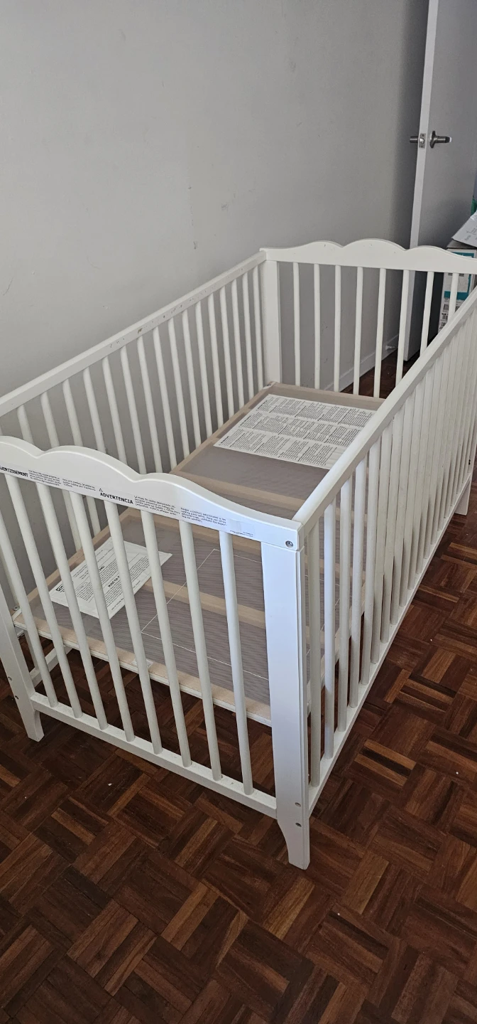 White baby crib