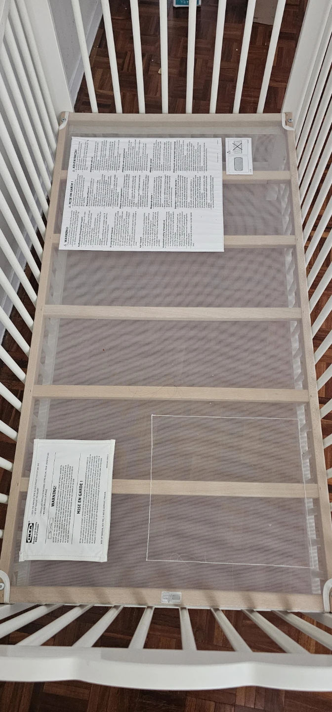 White baby crib - photo 2