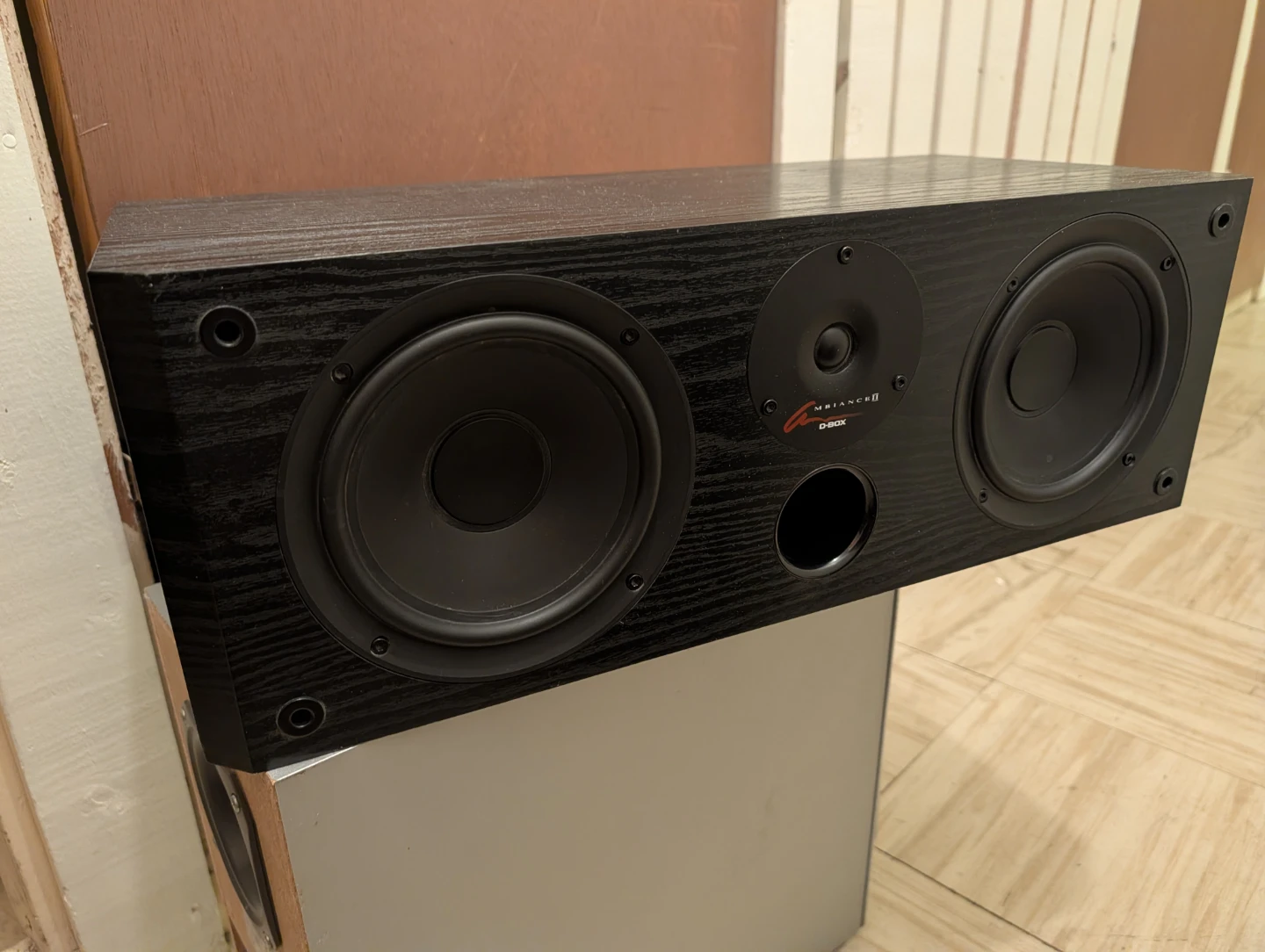 Ambiance II Center D-Box Speaker