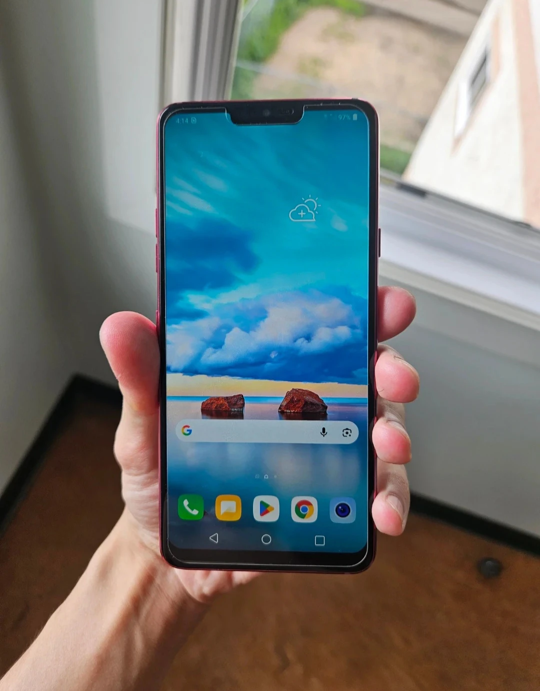 LG G7 ThinQ - photo 2