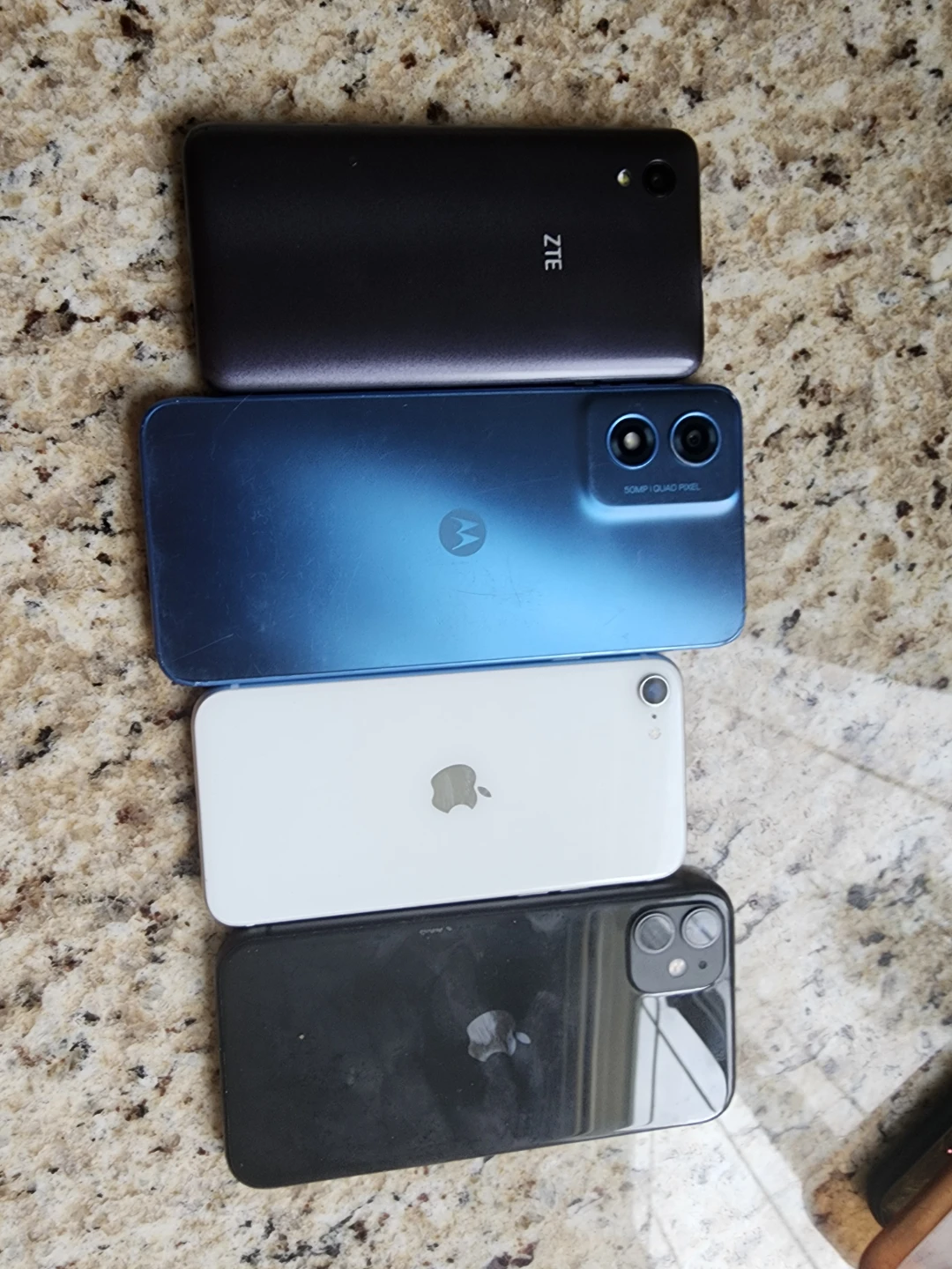 Phones for parts fix - photo 2