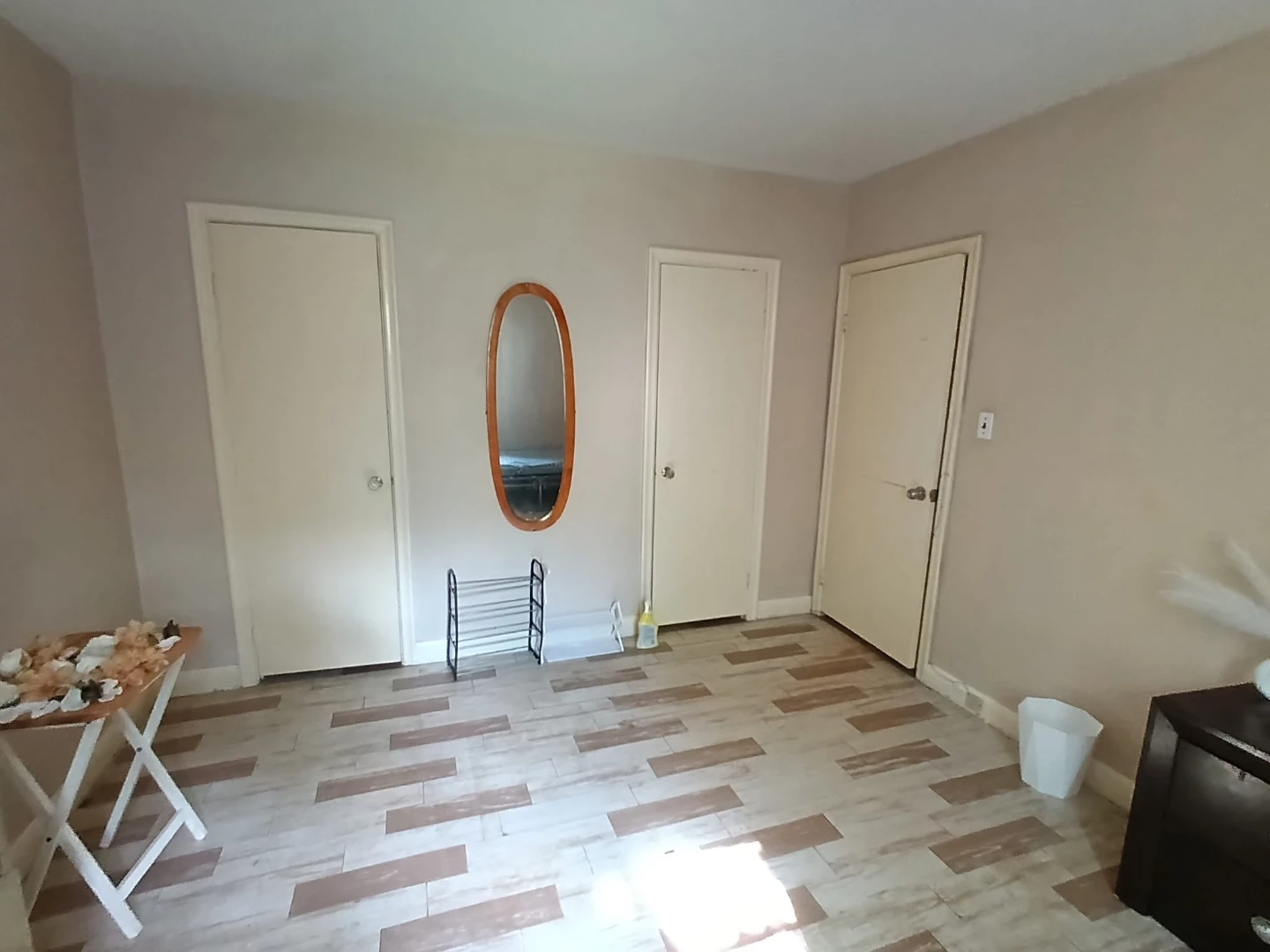 Large Private Room For Rent - photo 3