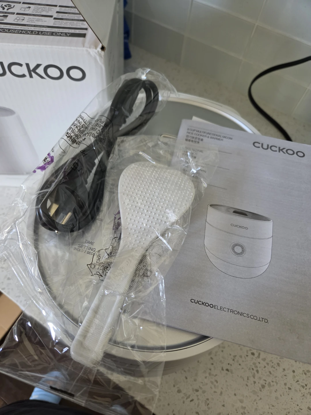 BRAND NEW: Cuckoo 6-Cup Micom Rice Cooker (CR-0675F) - photo 2