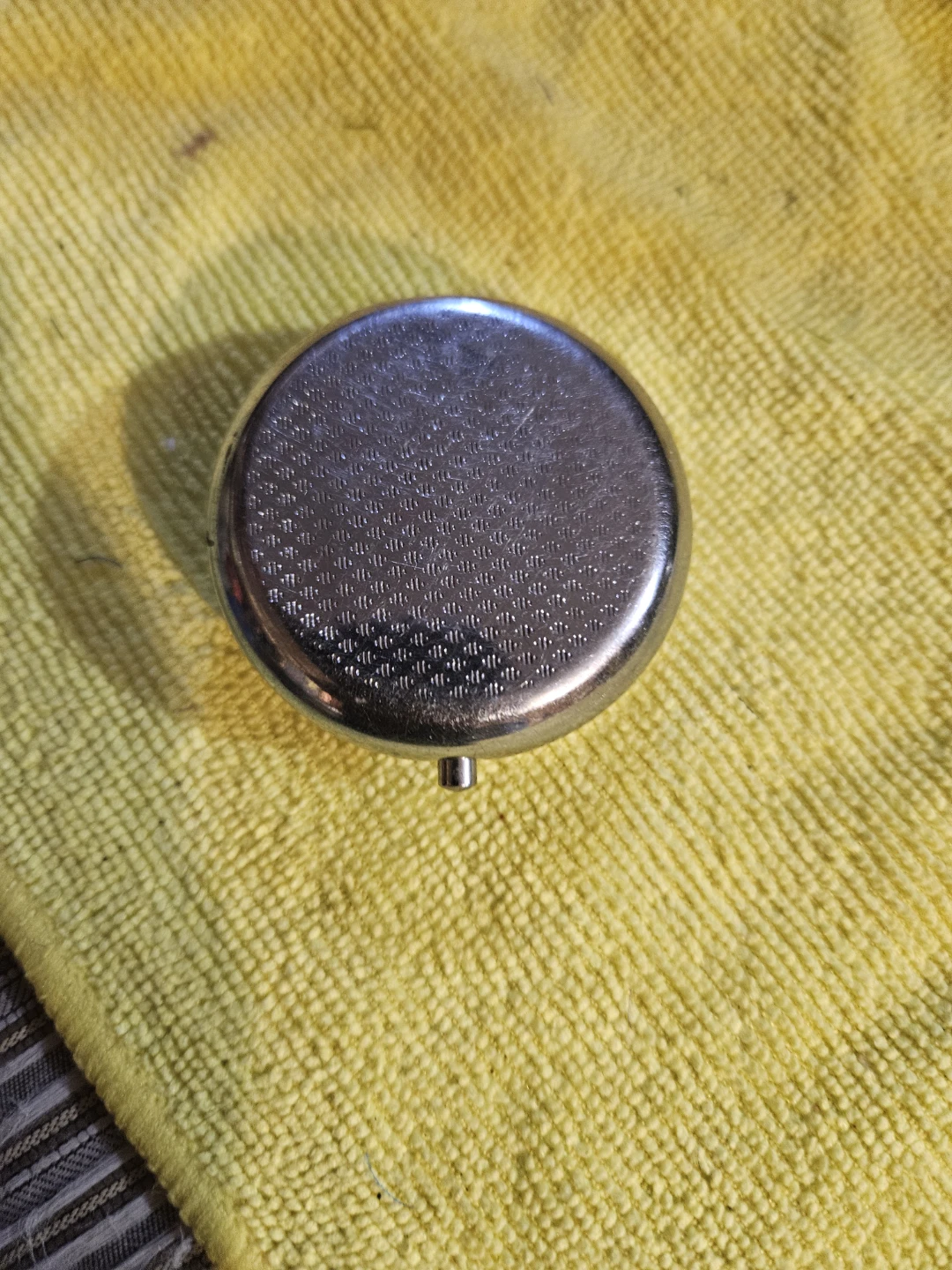 Vintage Round Pill Case - photo 3