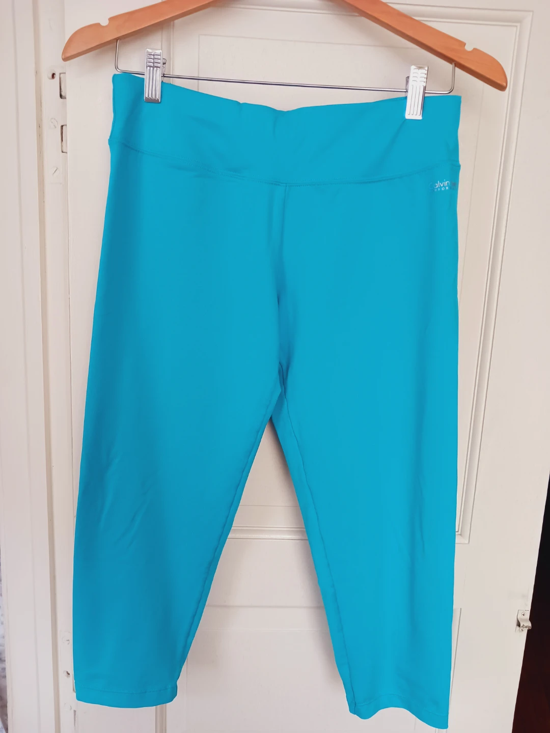 Calvin Klein Performance Capris Blue Leggings. Size L