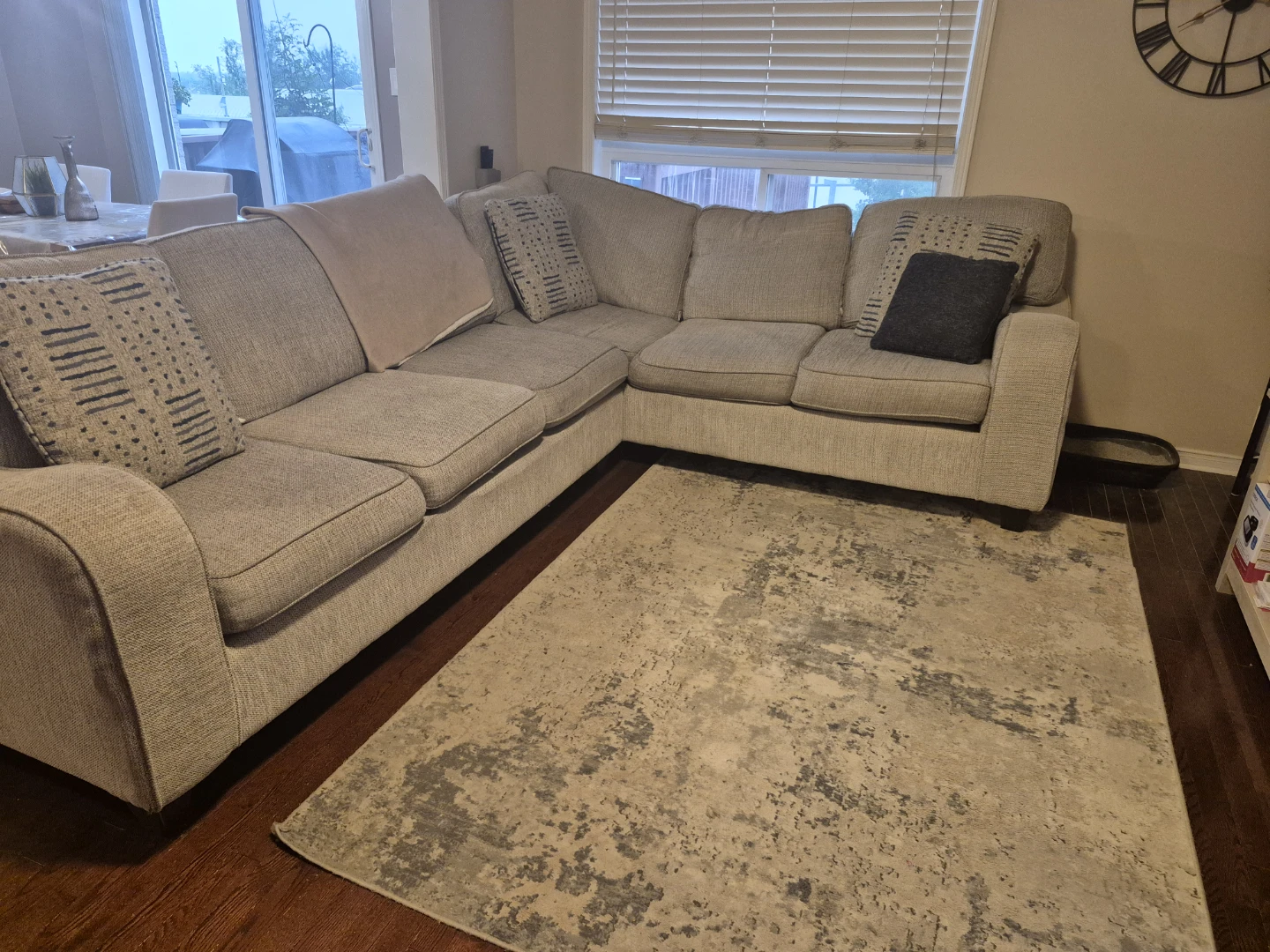 Abstract Area Rug 5 ft by 7 ft - photo 4