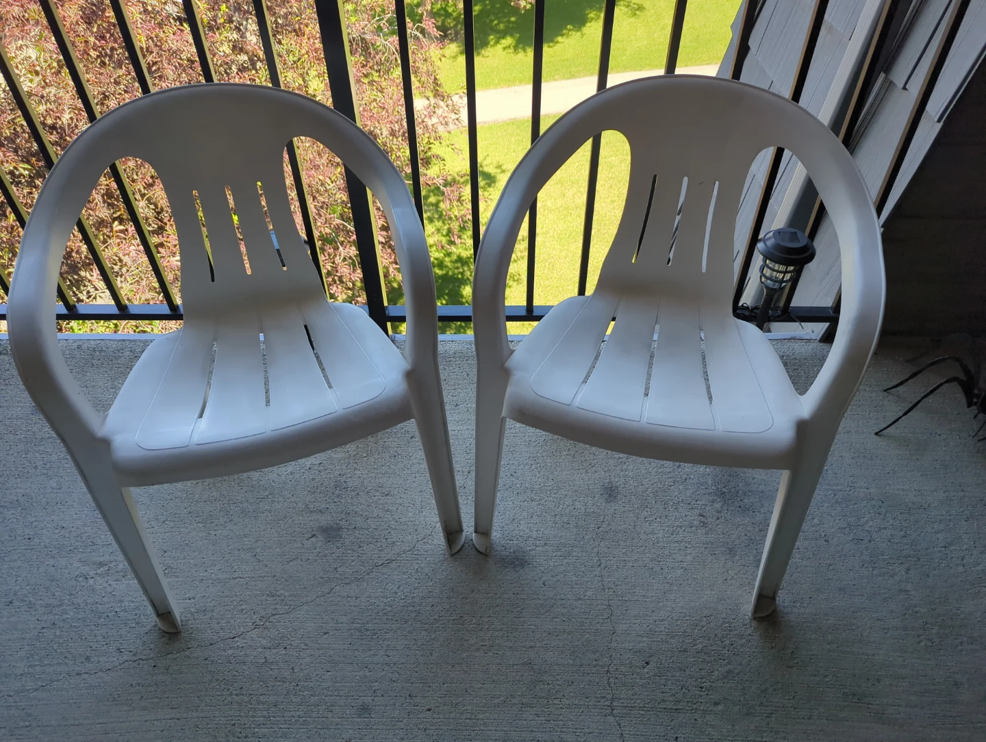Set of 2 White Plastic Patio Chairs