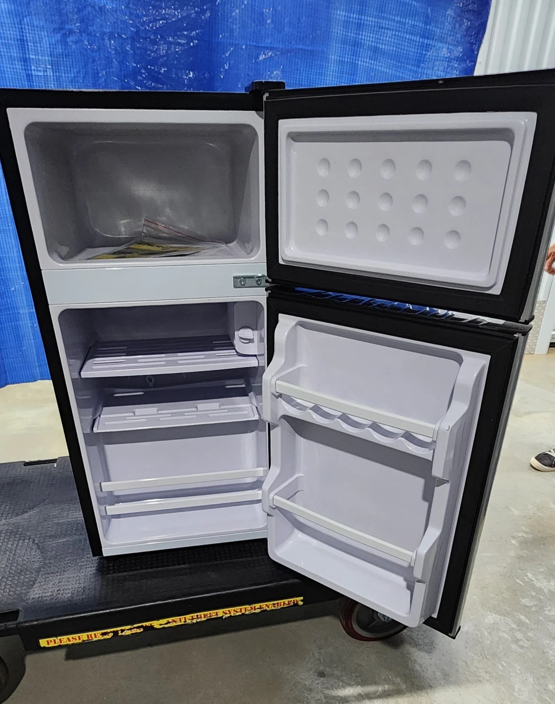 Compact Refrigerator - photo 2