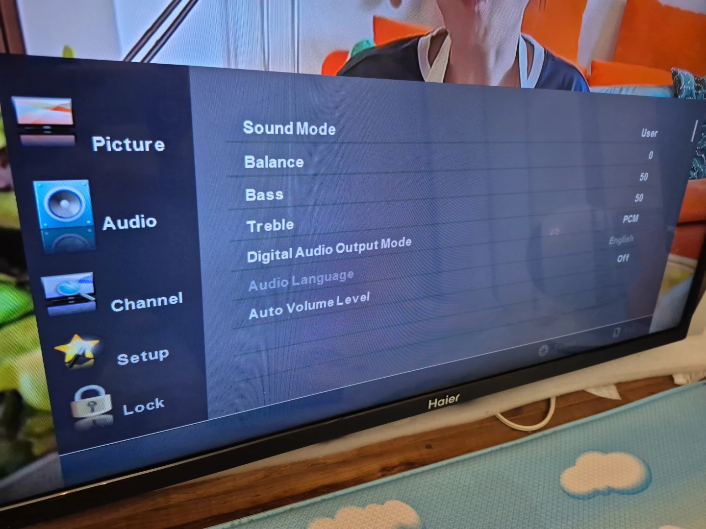 2 TVs -- Haier 40" TFT-LED LCD Colour Television Receiver - photo 2