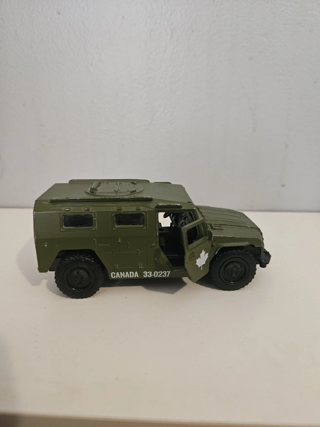 Green Canadian Military Vehicle Toy - photo 2