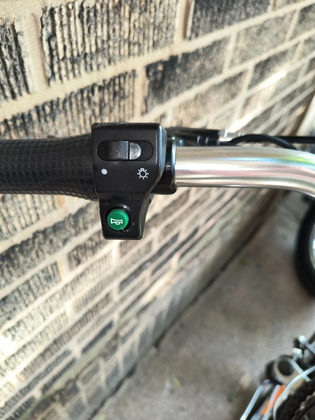 NAKTO Electric Cruiser Bike - photo 3