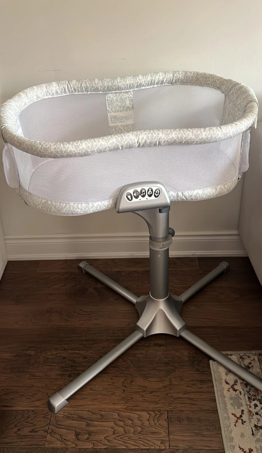 Halo Bassinest Swivel Sleeper