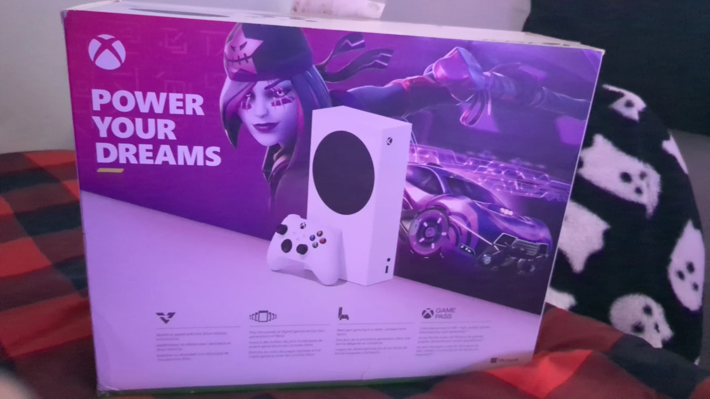 Xbox Series S 512 GB Console Fortnite & Rocket League Bundle - photo 3