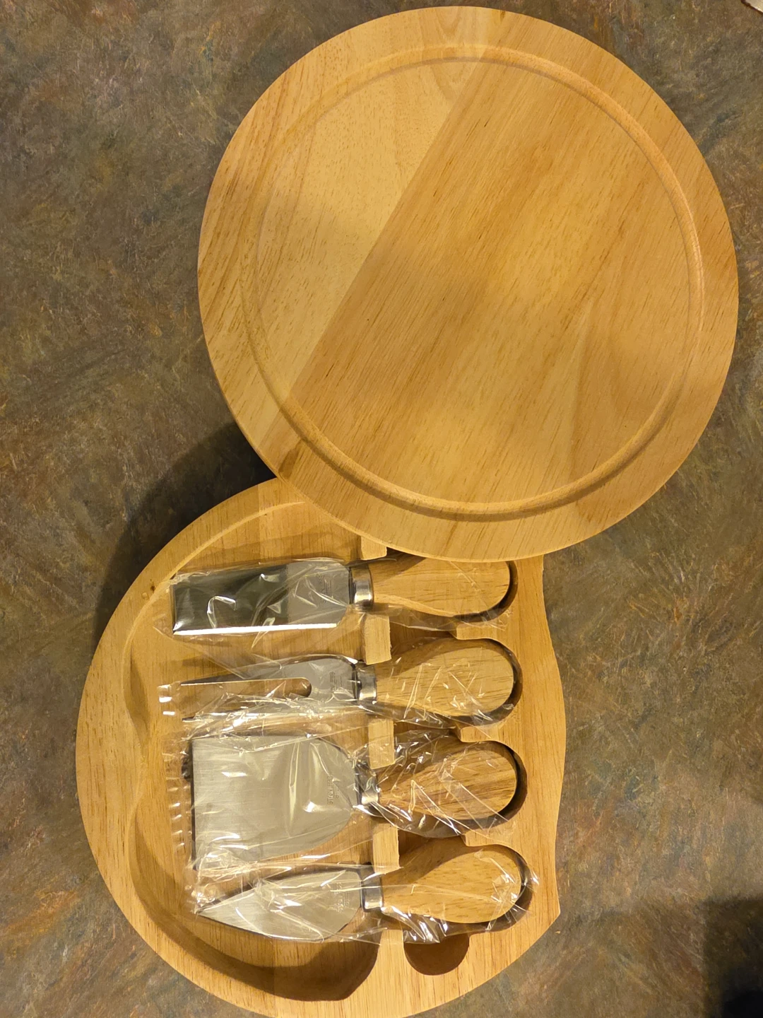 Brand New 4-Piece Wooden Cheese Board & Knife Set 🧀✨