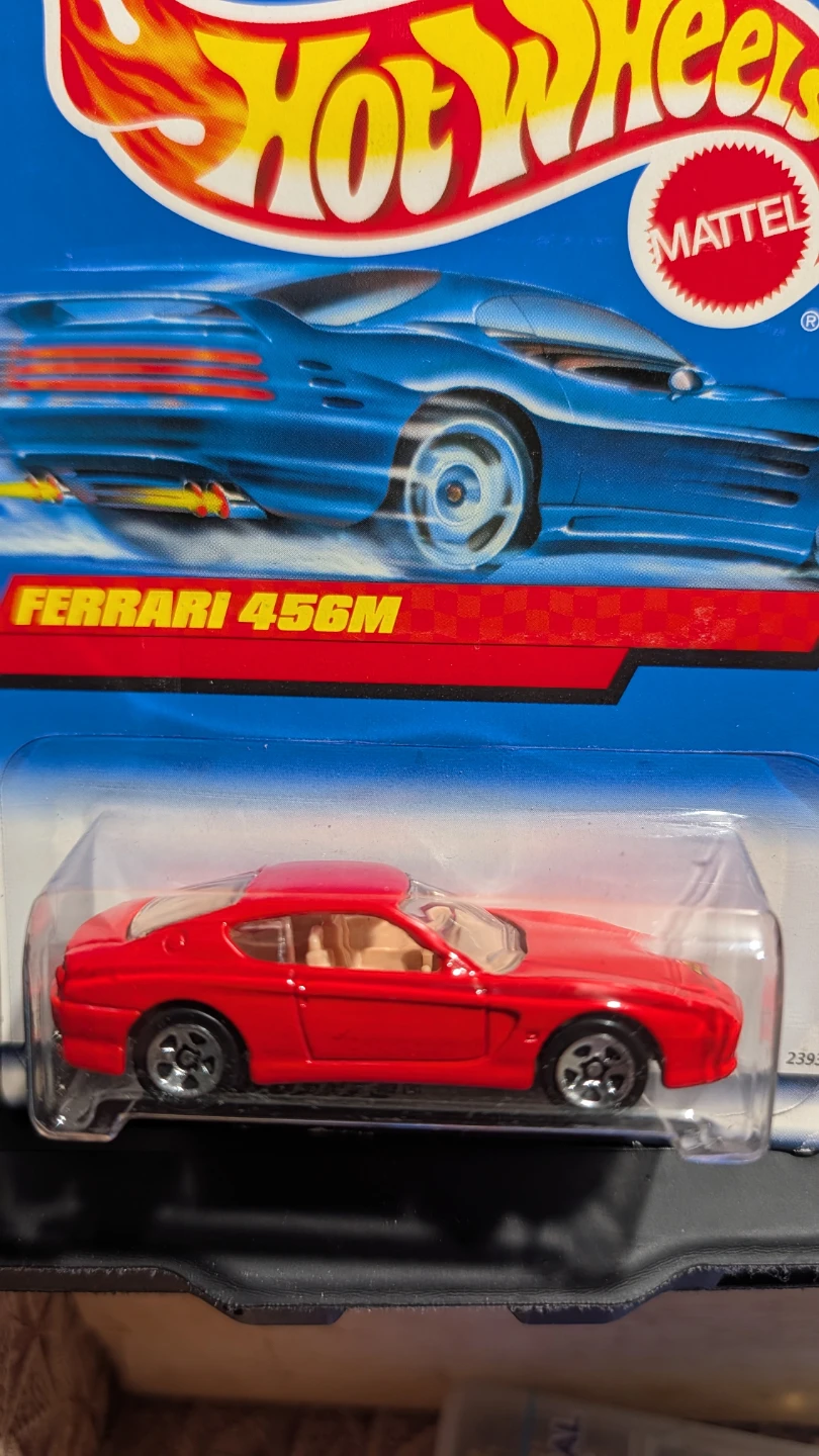 Hot Wheels Ferrari 456M Diecast Car - photo 2