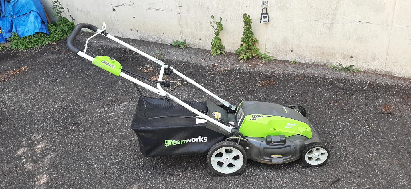 Greenworks 21"  Electric Lawn Mower NOT WORKING