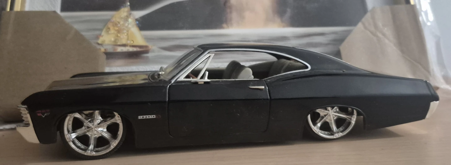 1967 Chevrolet Impala Model Car
