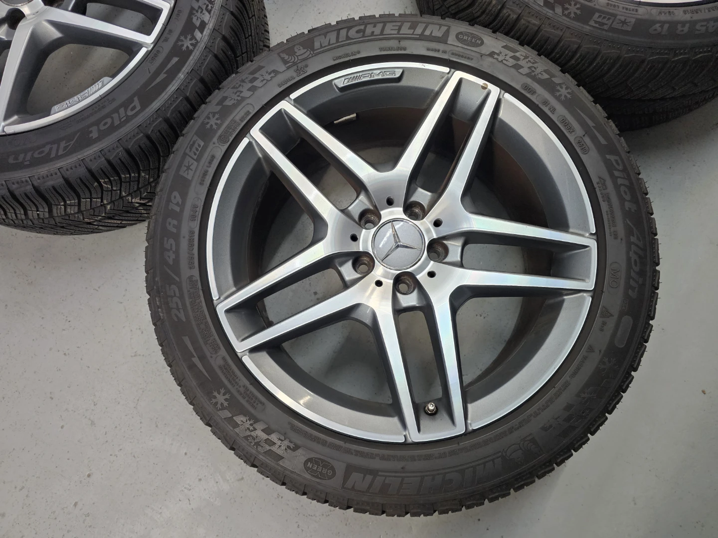 MERCEDES BENZ S-CLASS (AMG) WINTER TIRES ON O.E.M RIMS