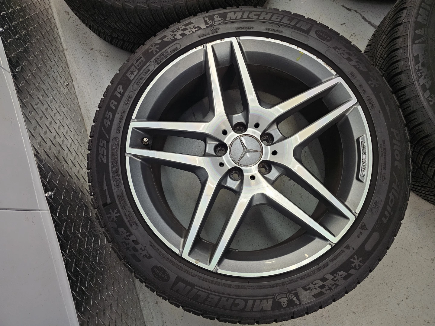 MERCEDES BENZ S-CLASS (AMG) WINTER TIRES ON O.E.M RIMS - photo 2