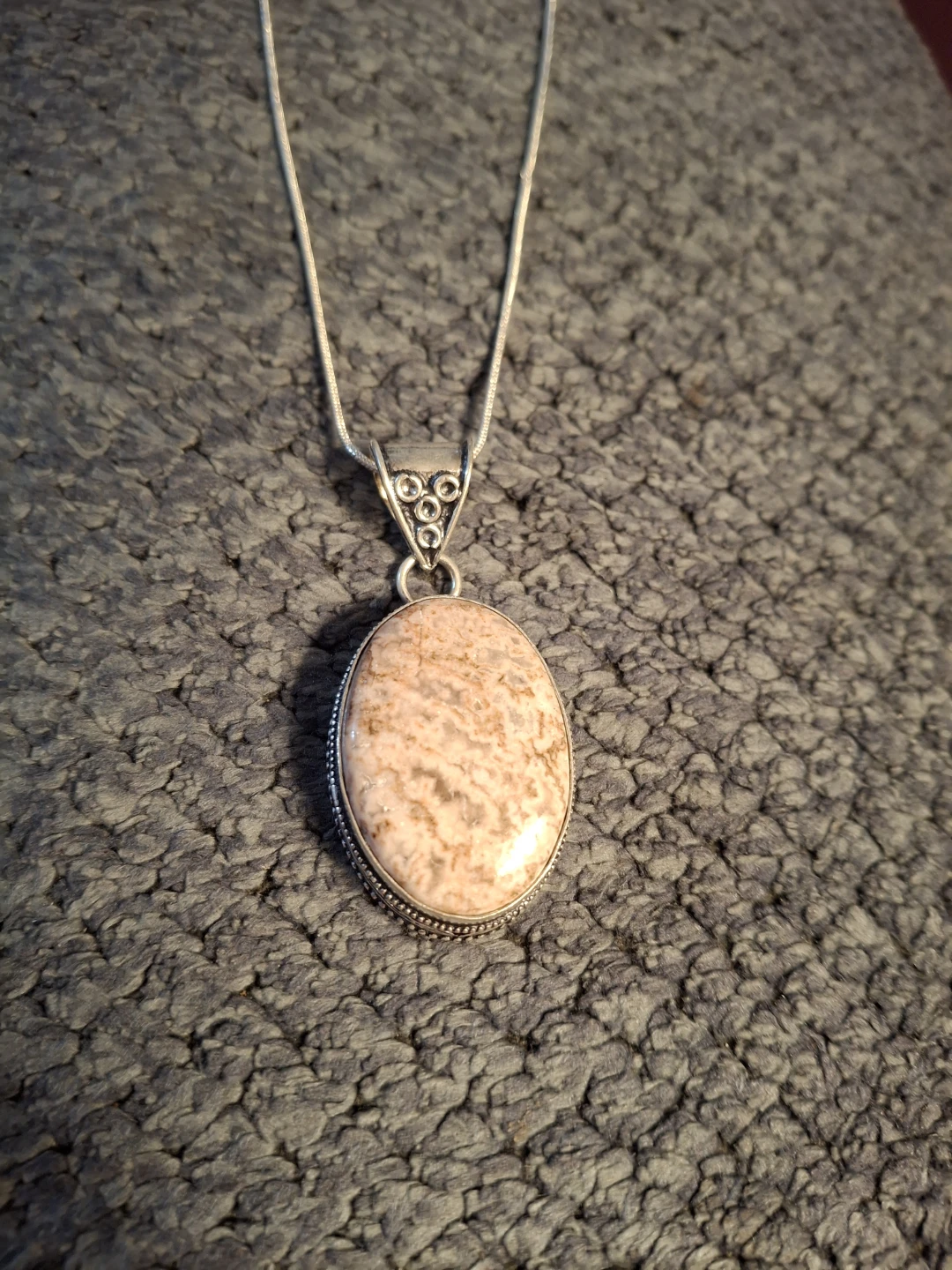 Oval Stone Pendant Necklace
