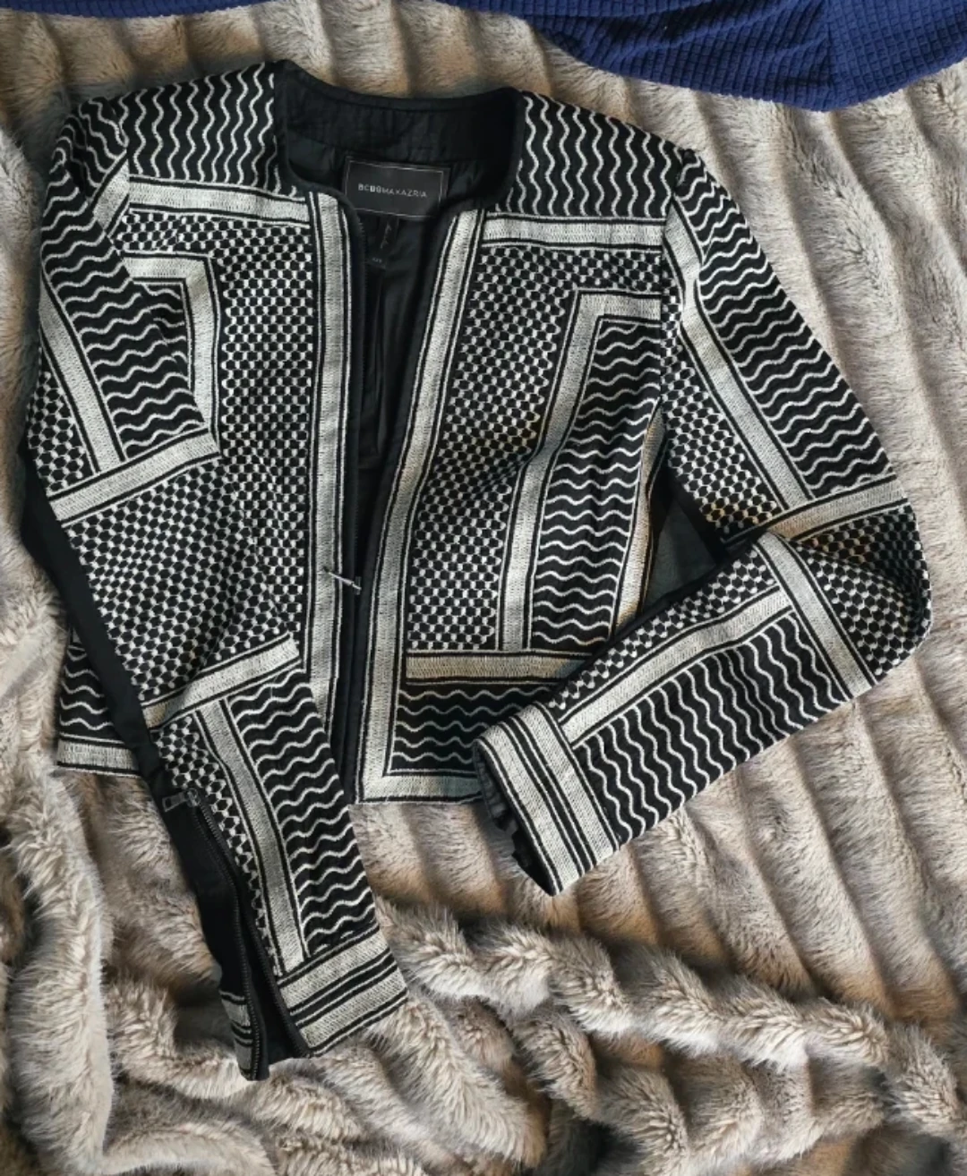 BCBGMAXAZRIA Black & White Geometric Jacket