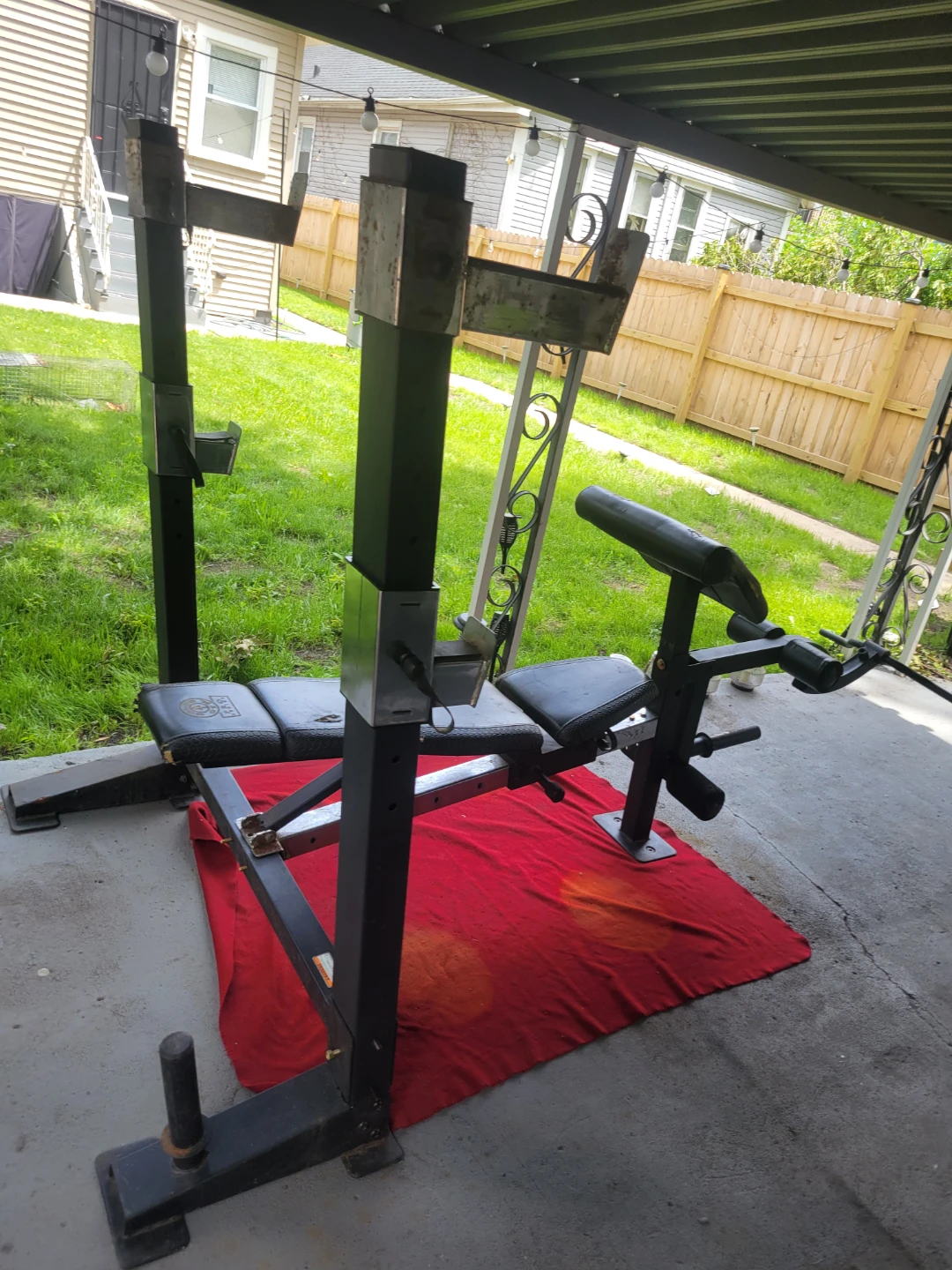 GOLD'S GYM OLYMPIC BENCH WITH SQUAT RACK  HEAVY DUTY