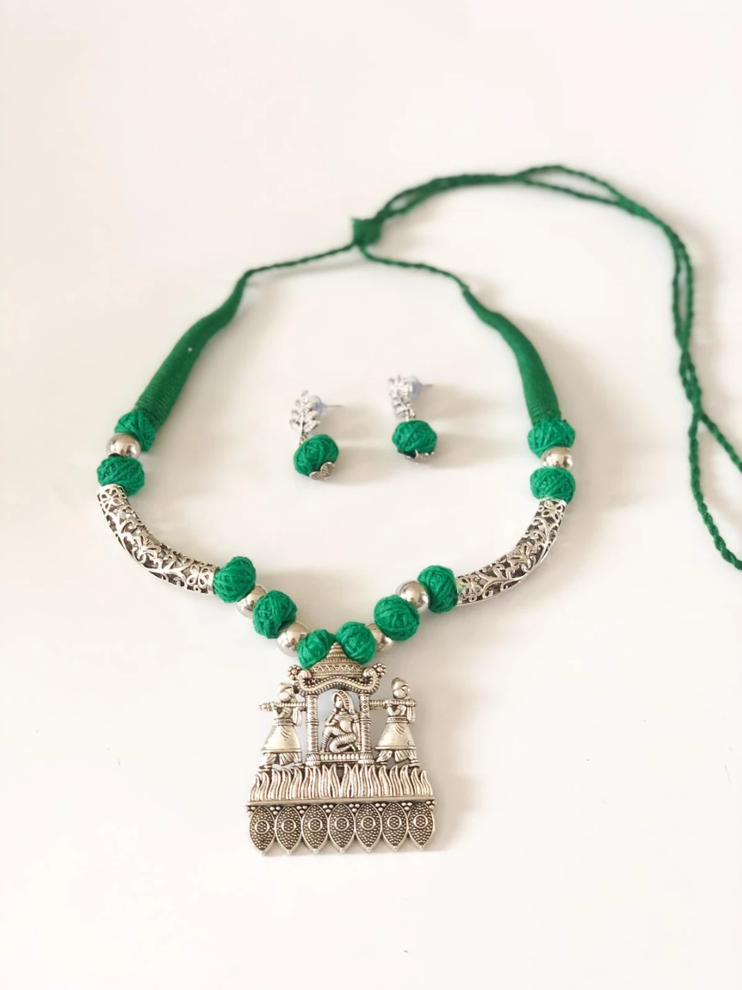 Green Necklace and Earring Set with Silver Pendant