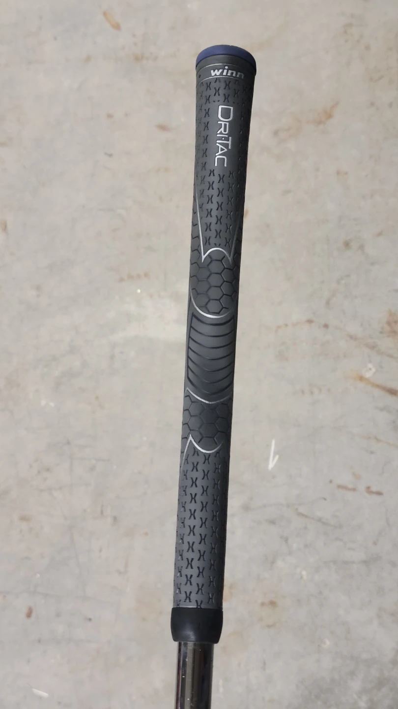 Titleist AP2 710 3 Iron Forged , Cobra Sunday bag - photo 3