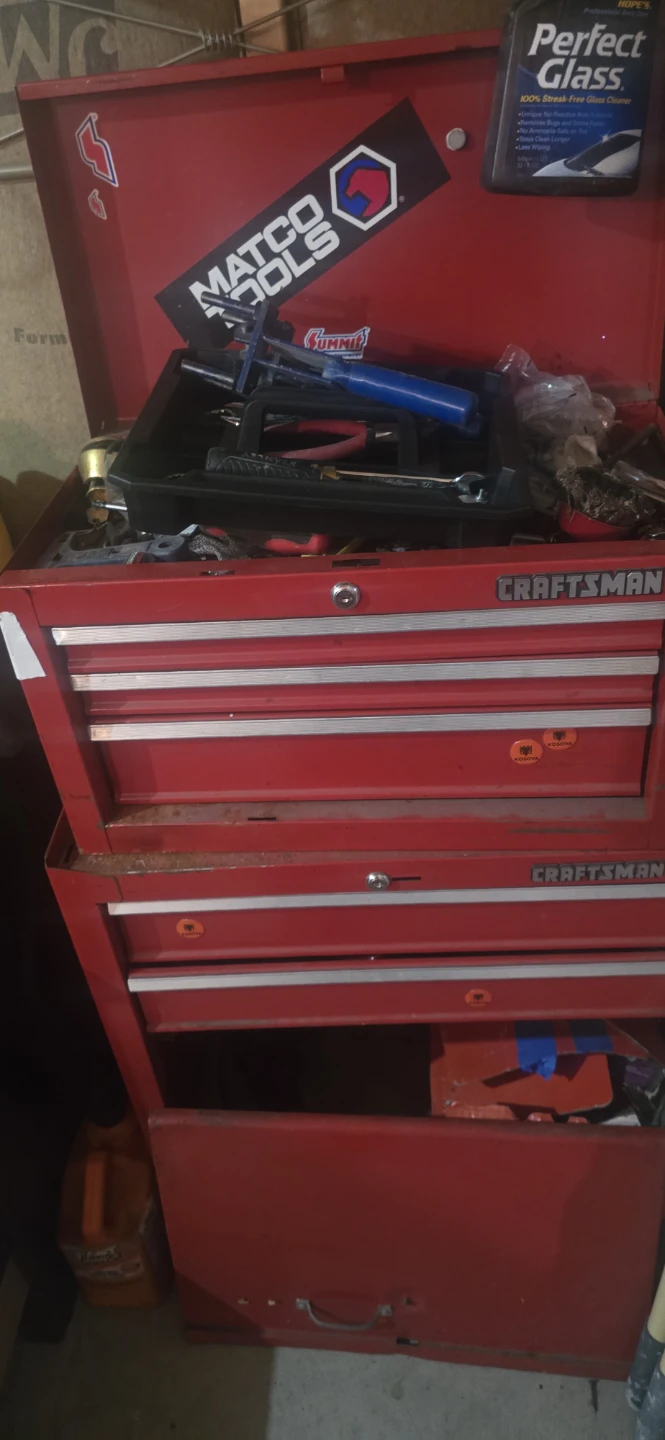 Cratsman tools box and tools