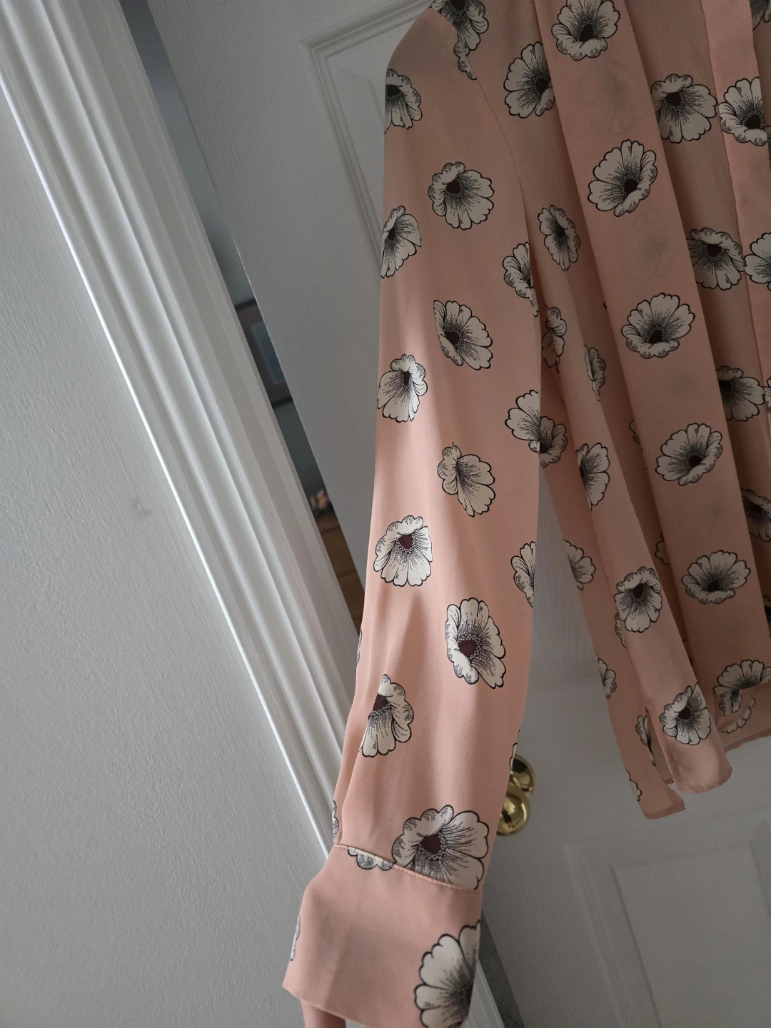 Ann Taylor Pink Floral Blouse - Size S - photo 3