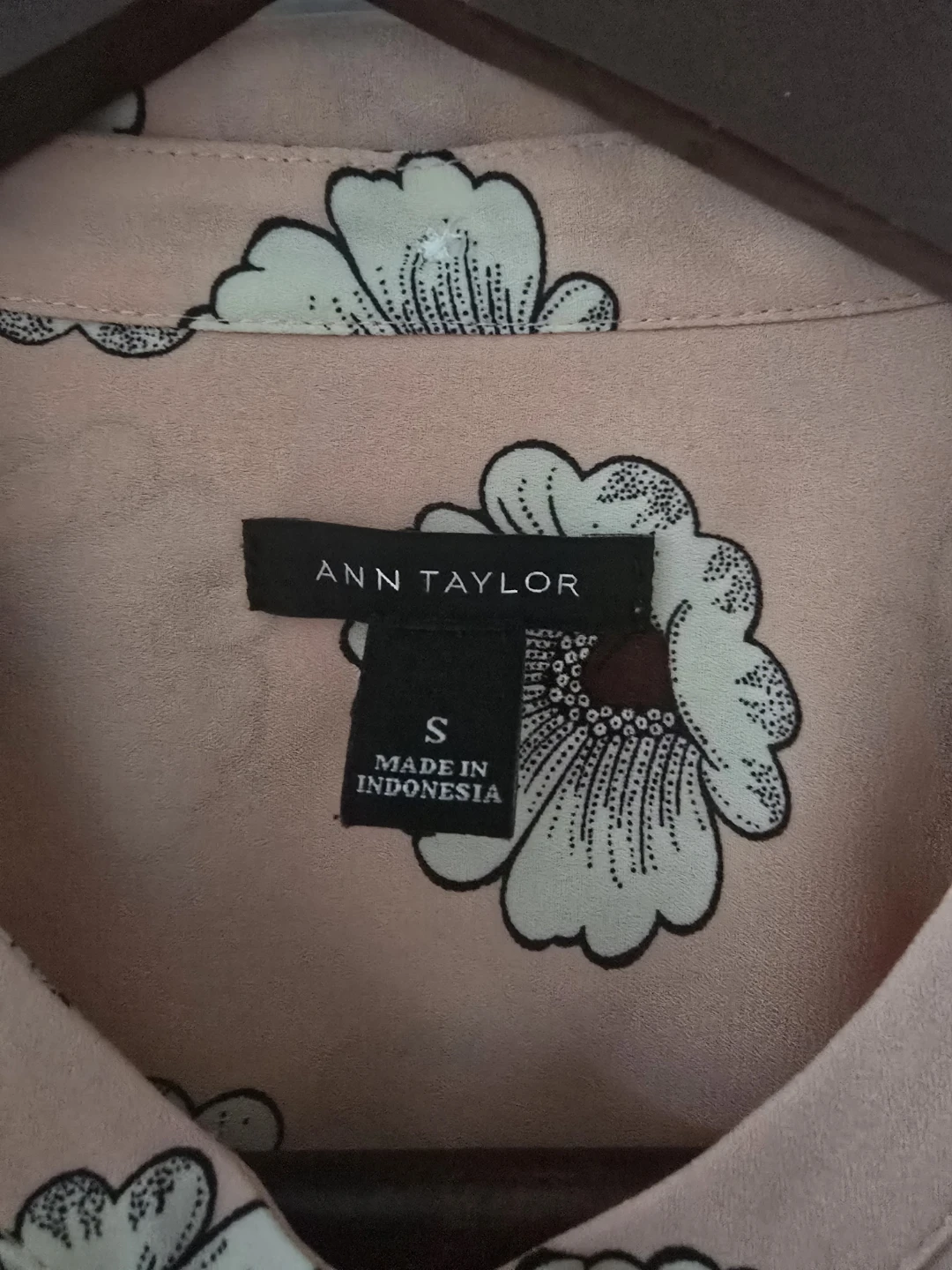 Ann Taylor Pink Floral Blouse - Size S - photo 4
