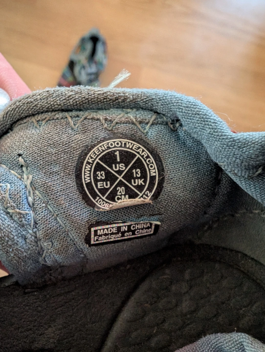 Keen kid's Water Sandals Size 1 - photo 2