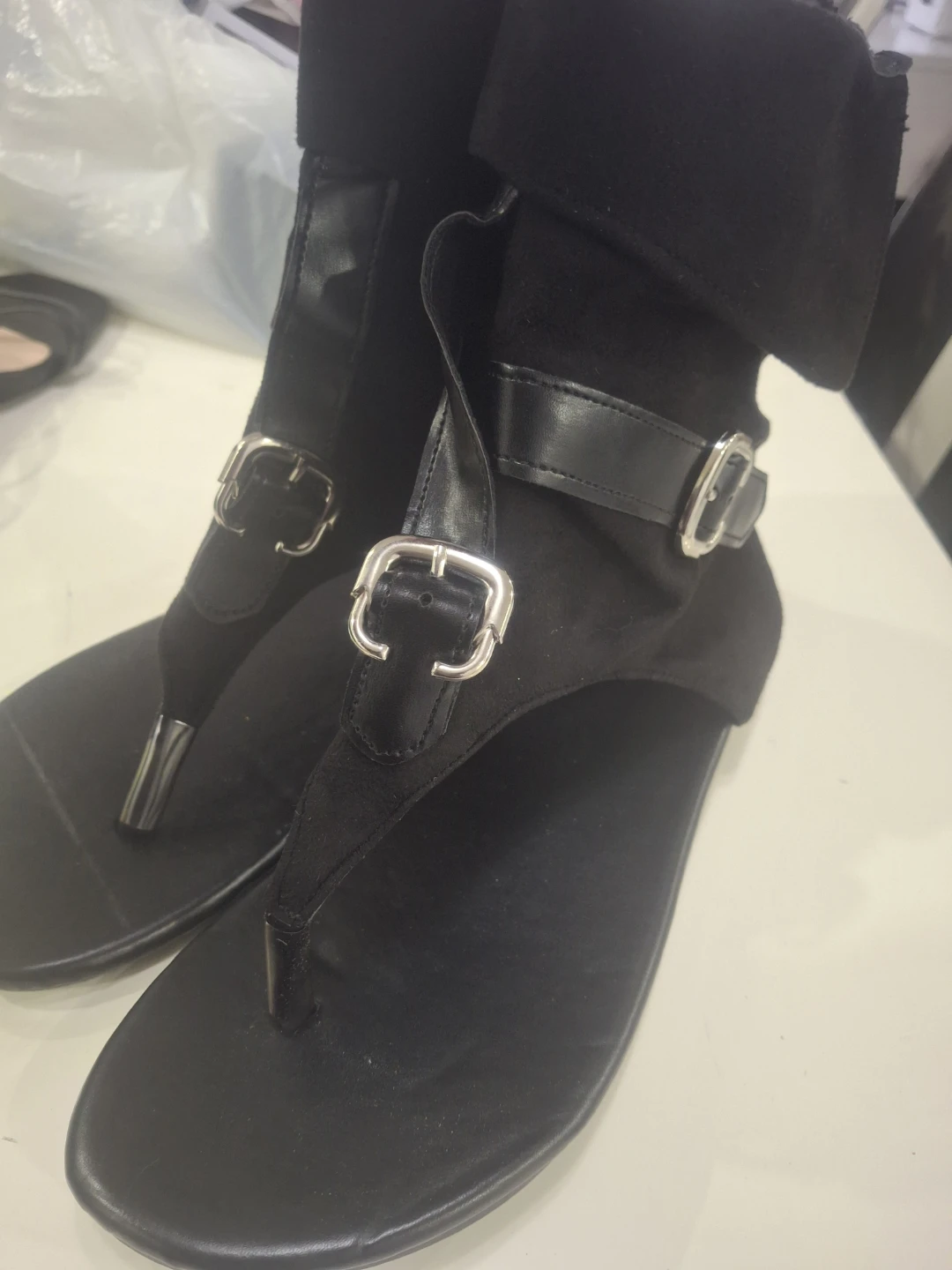 Black Gladiator Thong Sandals - photo 2