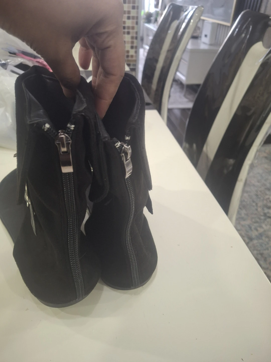 Black Gladiator Thong Sandals - photo 3