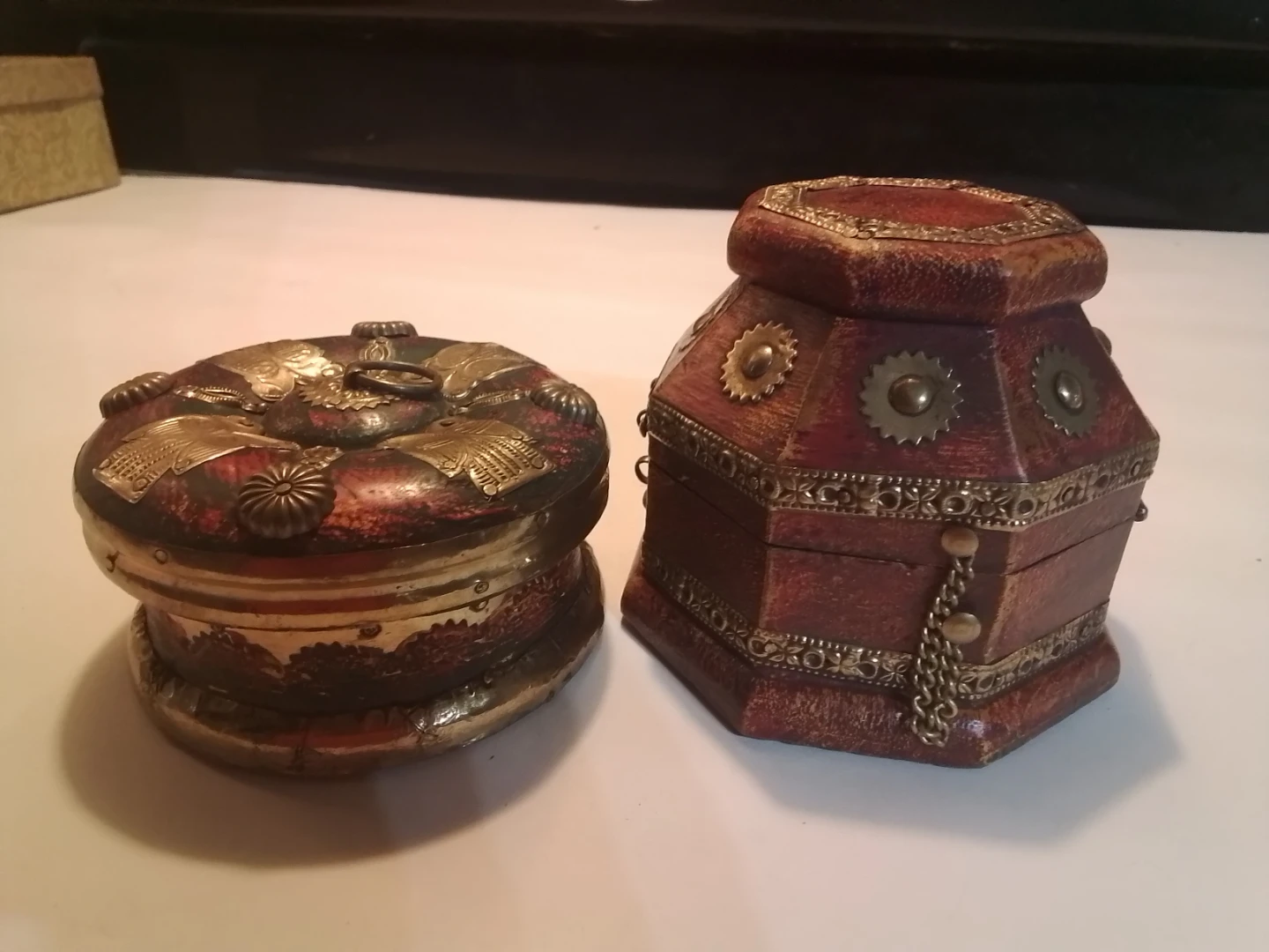 Decorative Wooden Trinket Box - photo 2
