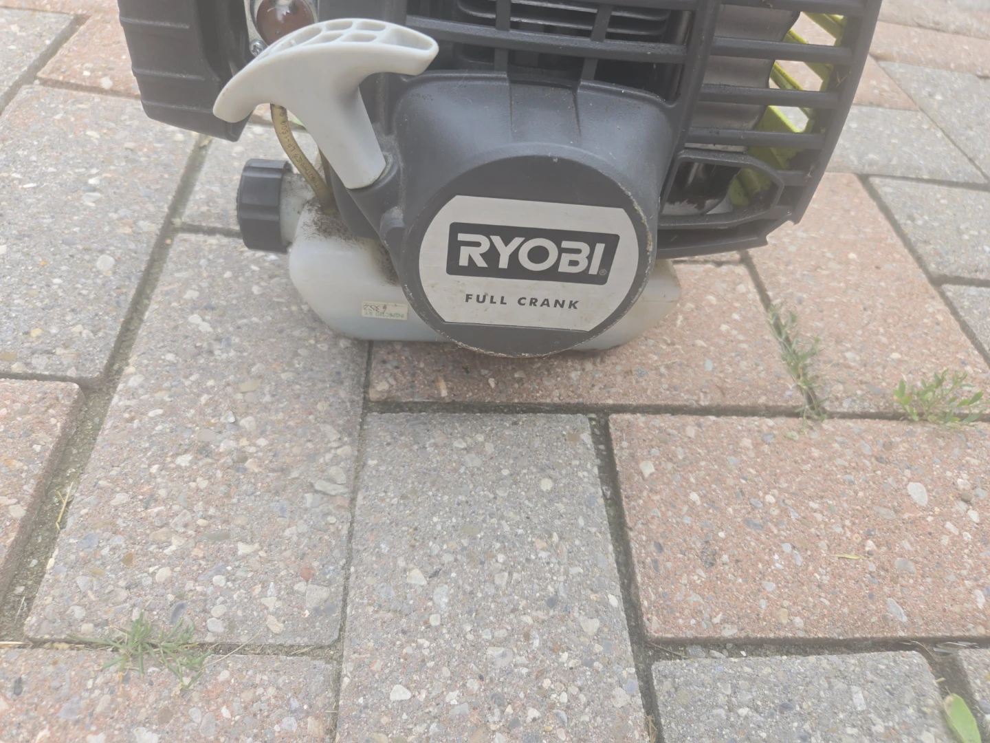 Ryobi String Trimmer - photo 4