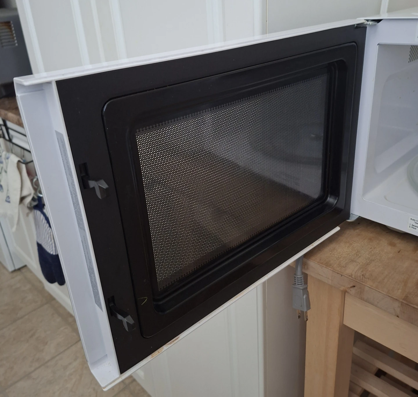 Panasonic Microwave Oven NN-SG361W - photo 3