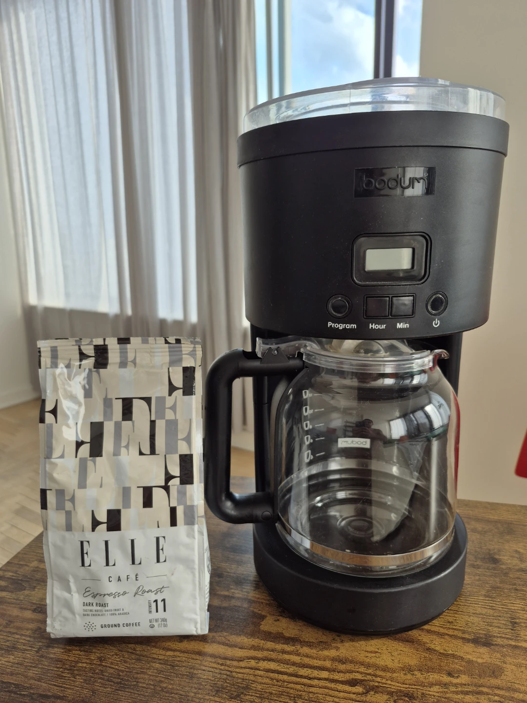 Bodum Coffee Maker with Grinder + ground coffee 12 Oz - photo 2