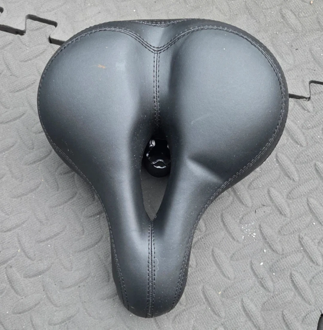Black Comfort Bicycle Saddle - photo 2