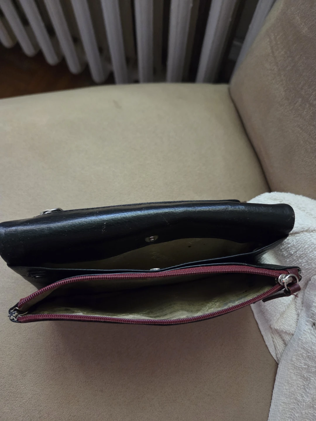 CARBIE & CO. Burgundy Leather Wallet - photo 4