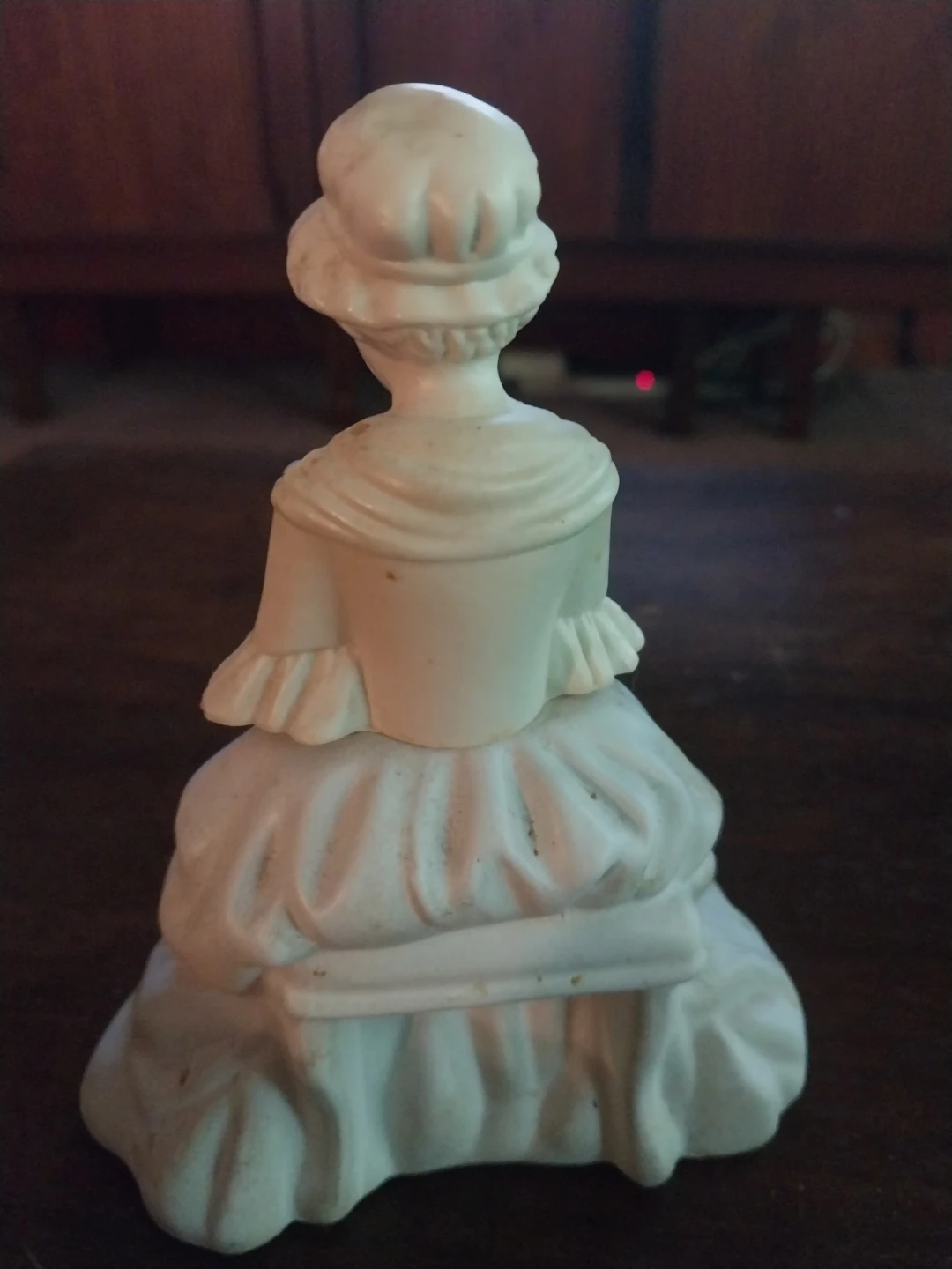 Avon Betsy Ross Figurine Topaze Cologne - photo 2