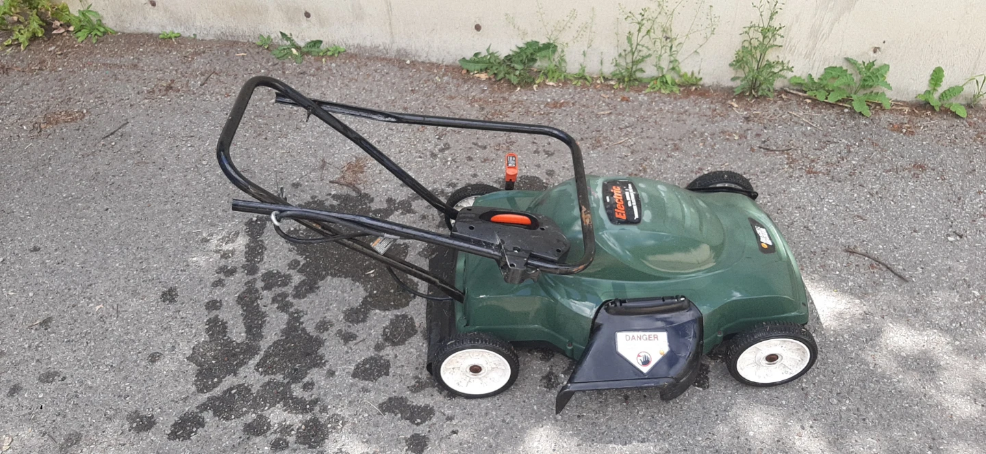 Black & Decker Premium Electric Lawnmower - photo 5